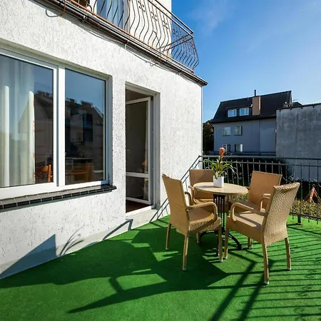 Near The Beach, Rewal