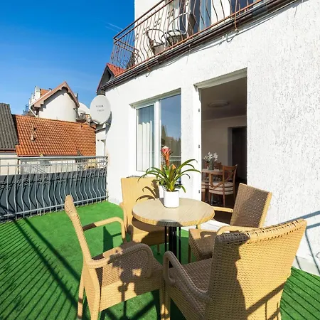 In Near The Lejlighed *